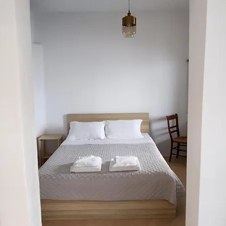 Πανσιόν Ostria 3*