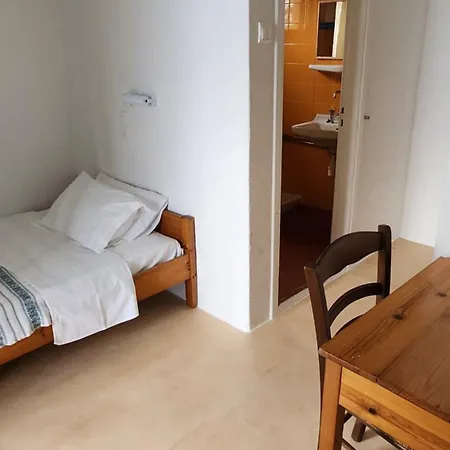 Πανσιόν Ostria 3*