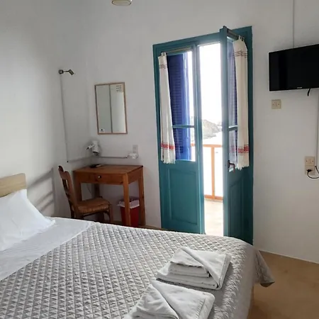 Ostria Πανσιόν