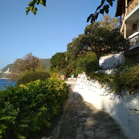 Πανσιόν Ostria 3*