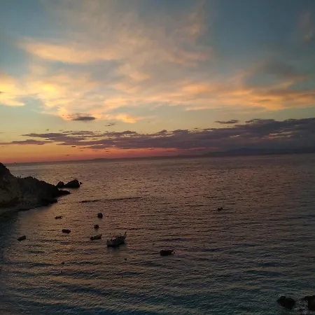 Ostria 3* Άγιος Νικήτας